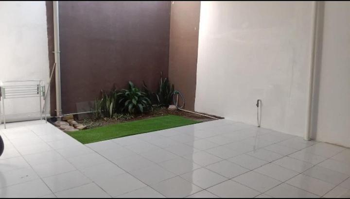 Villa Palm Hills Cilegon Exterior foto
